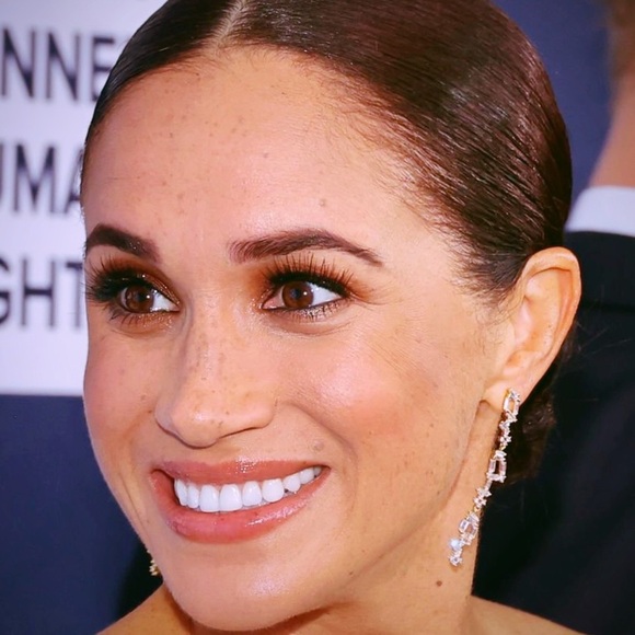 NEW Designer Celeb Inspired Yellow Gold-Plated CZ Leaf Vine Chandelier Earrings - Picture 8 of 16